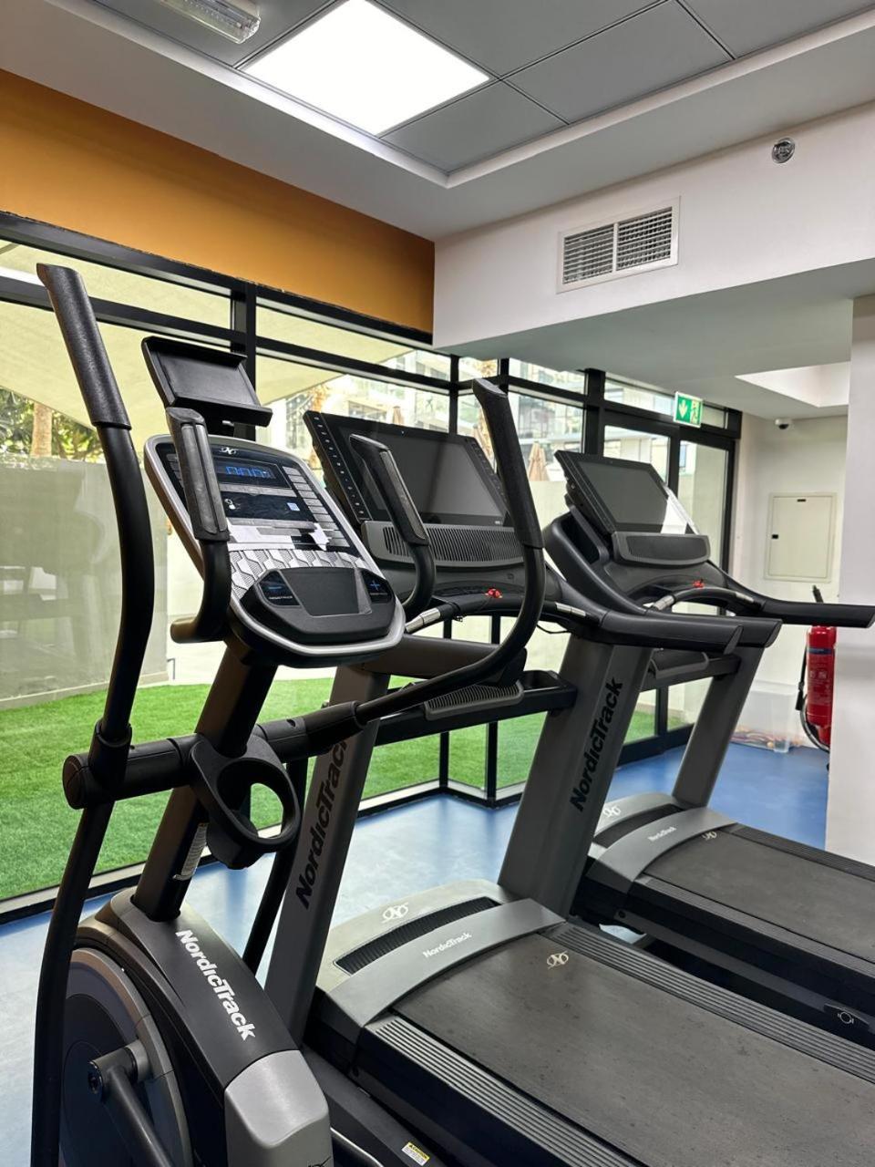 Aparthotel Izzzi Life Mint Dubaj Zewnętrze zdjęcie